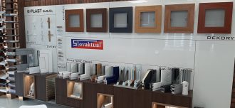 Showroom okien a dverí v Novákoch je jeden z najkrajších.