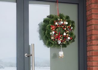 Najkrajšia vianočná výzdoba pred vchodové dvere