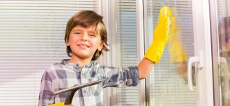 Ako na umývanie okien bez šmúh? Jednoducho.